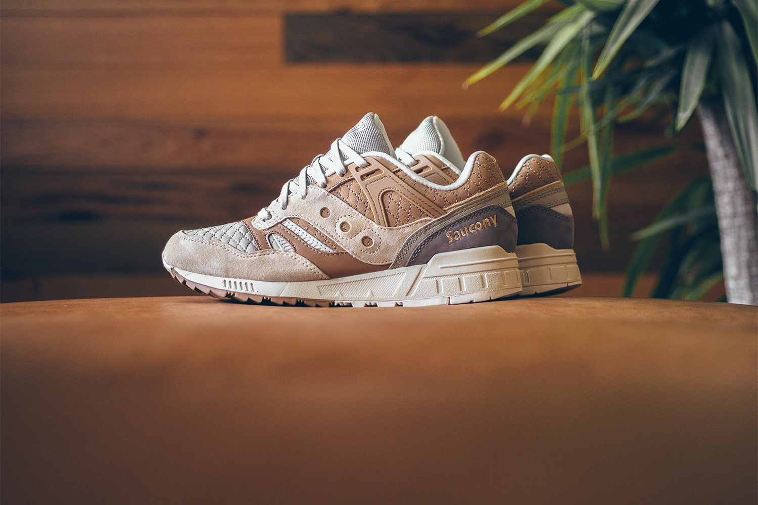 saucony-grid-sd-quilted-tan-grey-07