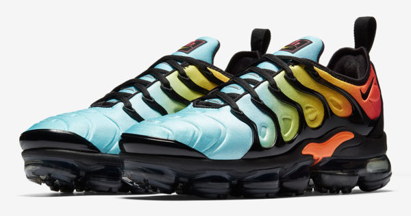 vapormax plus tropical